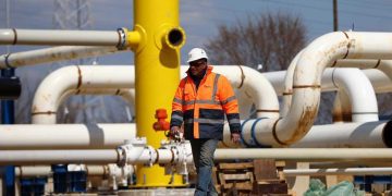 الاتحاد الأوروبي يبحث تخليص سوق الغاز من روسيا رغم غياب العقوبات