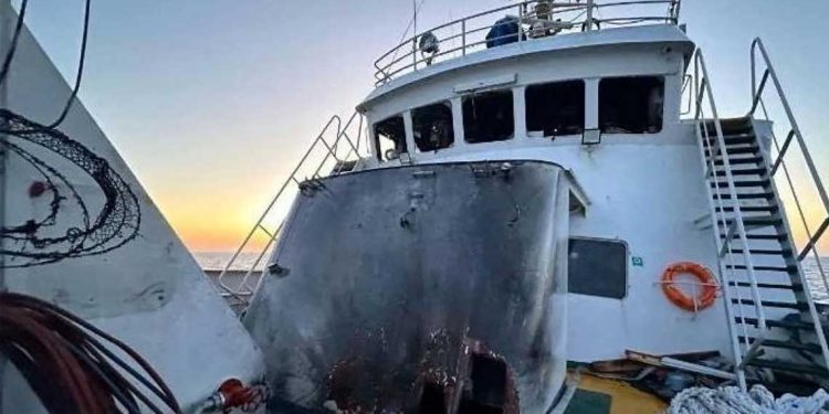 هجوم إسرائيلي على سفينة مساعدات إنسانية