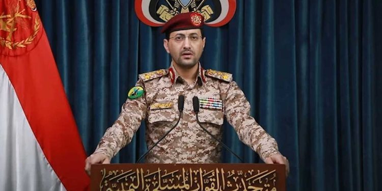 الجيش اليمني يستهدف مطار “بن غوريون” وتوقف حركة الملاحة