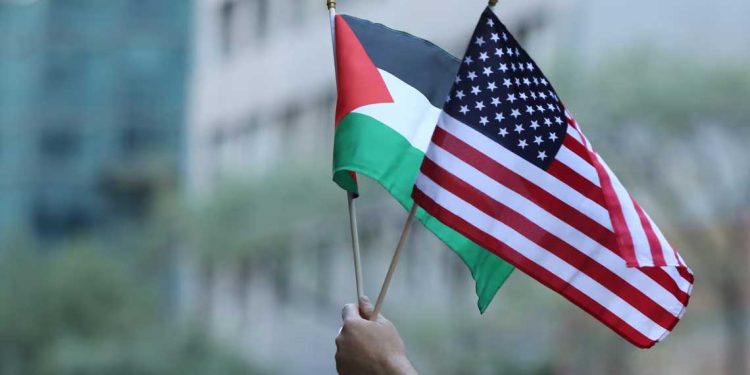 ذي غارديان…الولايات المتحدة تُغلق مكتب الشؤون الفلسطينية في القدس المحتلة