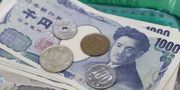 هبوط الين وتثبيت الفائدة من بنك اليابان