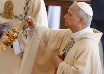 الجزائر تشارك في تنصيب البابا ليون الرابع عشر