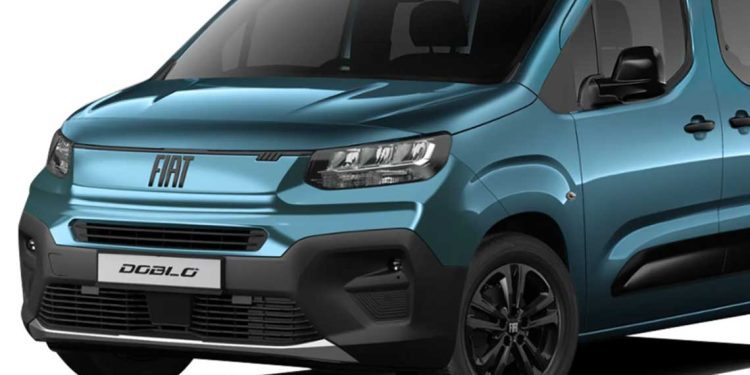 تسليم أول دفعة سيارات فيات دوبلو لسائقي الأجرة