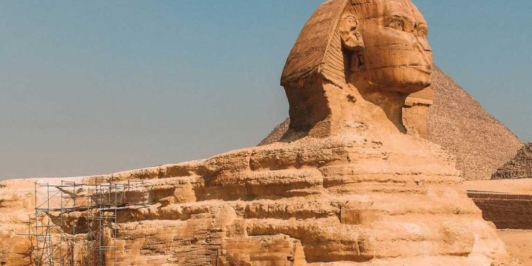 عالم مصريات متخصص يكشف الأكاذيب حول الحضارة الفرعونية