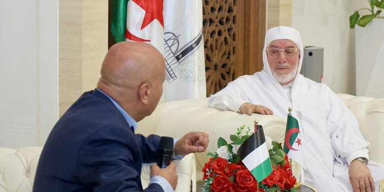عميد جامع الجزائر: المجتمع الدولي شريك في إبادة الفلسطينيين