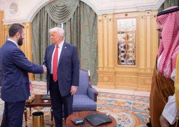 خلال لقاء مفاجئ في الرياض: ترامب يحث الشرع على الانضمام لاتفاقات أبراهام