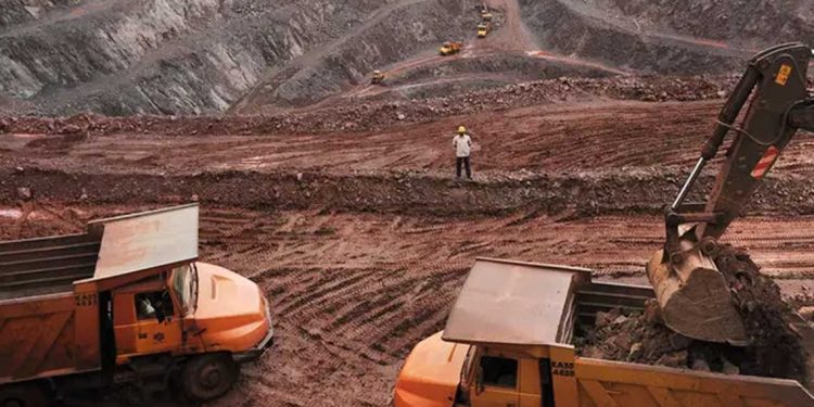 وزير الطاقة: ثرواتنا ليست أرقامًا نظرية ويجب استغلالها بشراكات فعالة