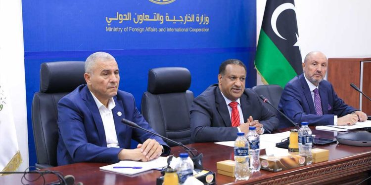الخارجية تدعو كافة الليبيين الى الحوار لفض الخلافات