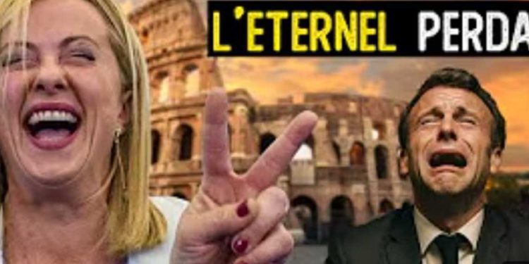 إغلاق حسابات بنكية لقناة في فرنسا… تصاعد سياسة التضييق على الإعلام المستقل