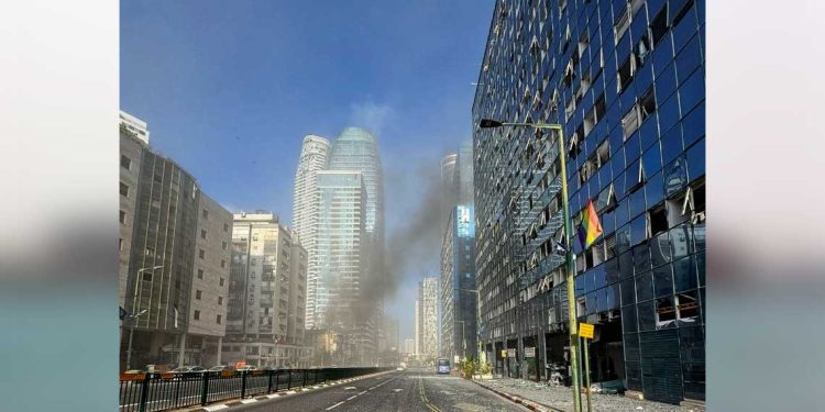 “إسرائيل” تحت القصف الإيراني: مستشفيات وبورصة ومقرات استخباراتية ضمن الأهداف