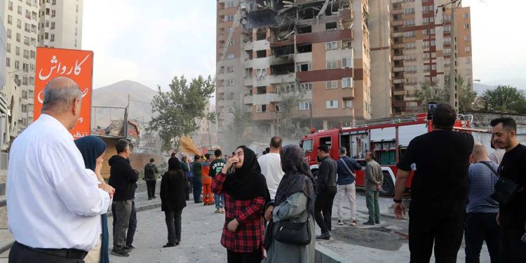 الشرق الأوسط على صفيح ساخن: إيران تتوعد برد مزلزل بعد هجوم إسرائيلي