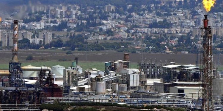 استهداف مصفاة حيفا…ماذا تعني الضربة لمستقبل الأمن الطاقوي “الإسرائيلي”؟