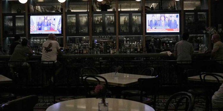 الأسواق العالمية ترتجف بعد قصف واشنطن للمواقع النووية الإيرانية