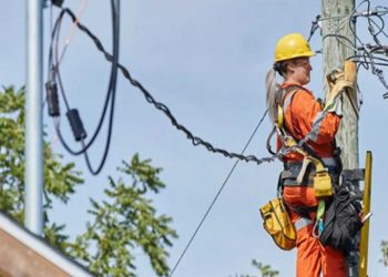 الجزائر ترسل فريقًا تقنيًا إلى سوريا لدعم قطاع الكهرباء