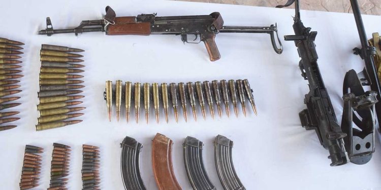 تسليم إرهابي وضبط كميات قياسية من المخدرات والأسلحة