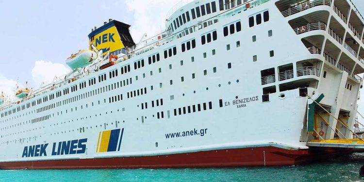 320 رحلة بحرية صيفية لتعزيز الربط بين الجزائر وأوروبا