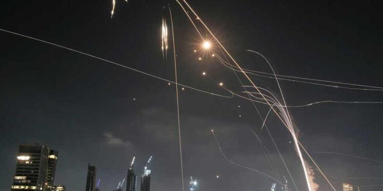 حوار خاص مع جاكوب كوهين: الرد الإيراني على “اسرائيل” كان تأديبيًا