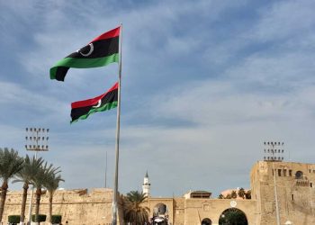 عميد لبناني يحذر… مخطط لتهجير مليون فلسطيني إلى ليبيا