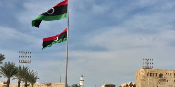 عميد لبناني يحذر… مخطط لتهجير مليون فلسطيني إلى ليبيا