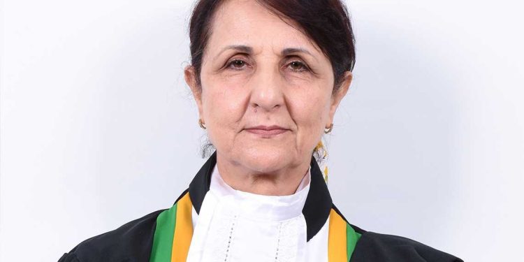 الجزائر تعزز تمثيلها في المحكمة الإفريقية: من تكون القاضية الجديدة؟