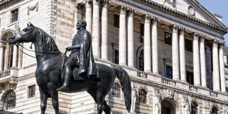 بنك إنجلترا يثبت الفائدة وسط توترات الشرق الأوسط