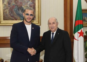 تبون يستقبل فنانا جزائريا عالميا