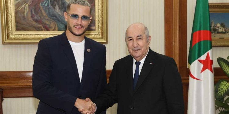 تبون يستقبل فنانا جزائريا عالميا