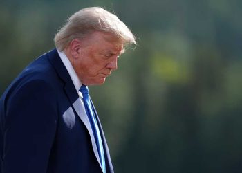 ترامب يطالب بإخلاء طهران ويعرض هدنة عبر G7