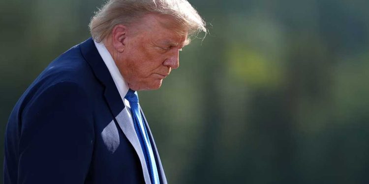 ترامب يطالب بإخلاء طهران ويعرض هدنة عبر G7