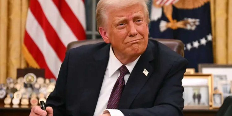 ترامب يُغلق أبواب أميركا: قيود صارمة على دول وطلاب هارفارد