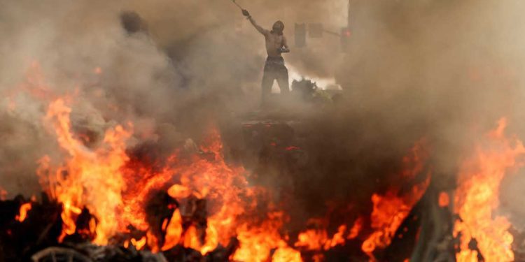 تصاعد التوترات في لوس أنجلوس