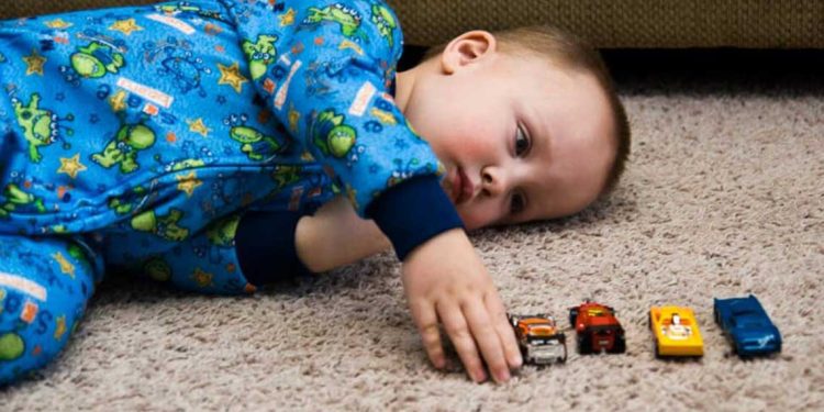 خطة وطنية للتكفل بالأطفال المصابين بالتوحد