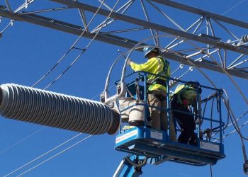 بريطانيا تتراجع عن دعم خط الربط الكهربائي مع المغرب