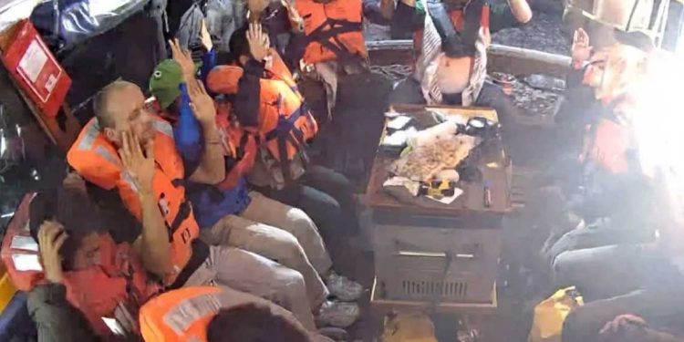 اقتحام الاحتلال الإسرائيلي لسفينة “مادلين”