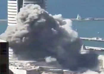 إيران تطلق أعتى رشقة صاروخية ضد إسرائيل