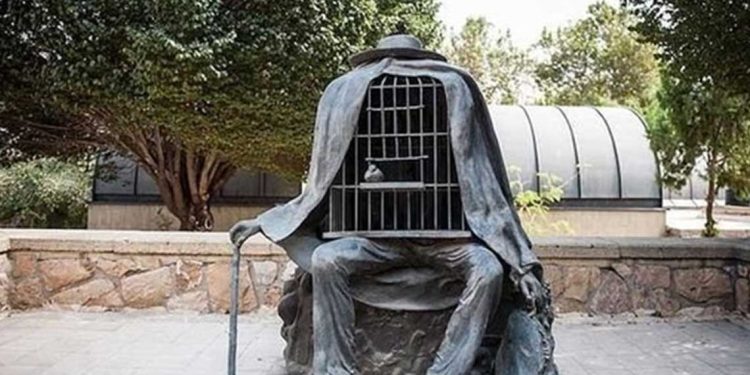 شملت 800 متحف..إيران تنقل كنوزها الأثرية إلى أماكن آمنة