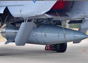 موسكو تعلن استهداف مصافي نفط في أوكرانيا