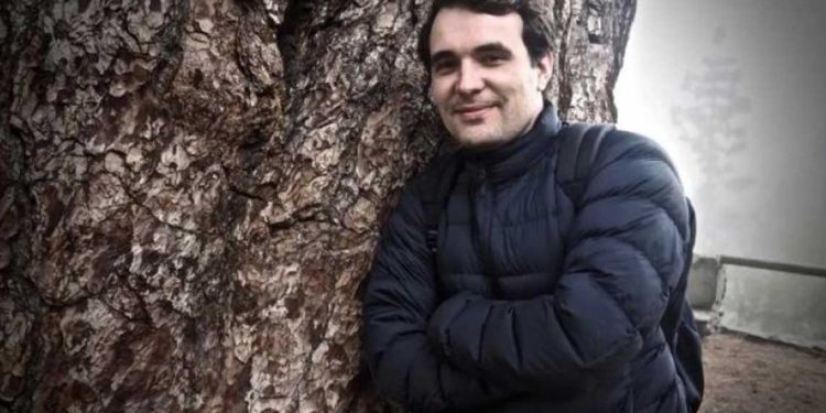 حكم بالسجن على كريستوف غليز في الجزائر: مراسل رياضي أم عميل مخابرات؟