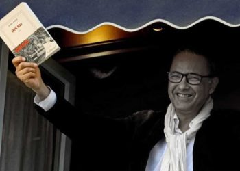 كمال داوود…حينما تلاحقك النساء لا الجوائز