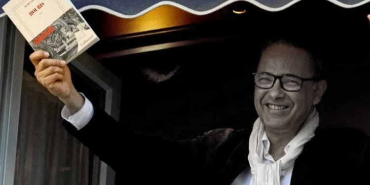 كمال داوود…حينما تلاحقك النساء لا الجوائز