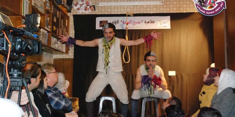 بعد 15 عاماً من الانقطاع…”مسرح الغرفة” يعود إلى دمشق
