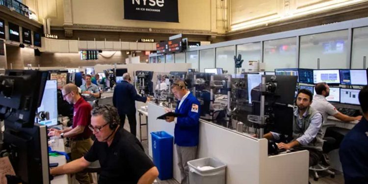 التصعيد مع إيران يُربك وول ستريت