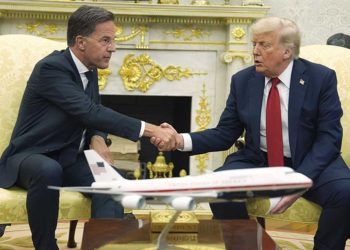 فرنسا ترفض الانضمام إلى مبادرة تسليح أوكرانيا بأسلحة أمريكية