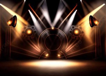 الأيام الوطنية المسرحية الأولى للأضواء الساطعة تنير عنابة