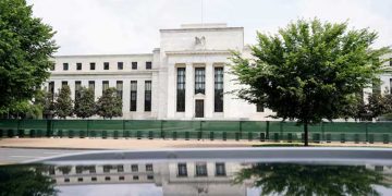 البيئة التمويلية الأمريكية: مرونة مقلقة رغم سياسة الفدرالي