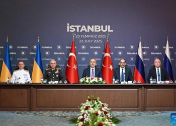 روسيا وأوكرانيا تتقدمان في ملف تبادل الأسرى وسط جمود سياسي