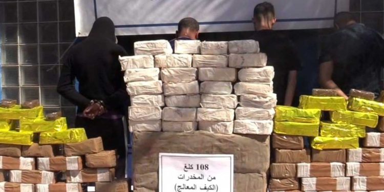 الشرطة تفكك شبكة دولية وتحجز أكثر من قنطار من الكيف المغربي