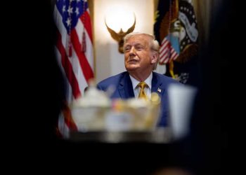 ترامب يفرض تعريفة جمركية على الجزائر وليبيا والعراق