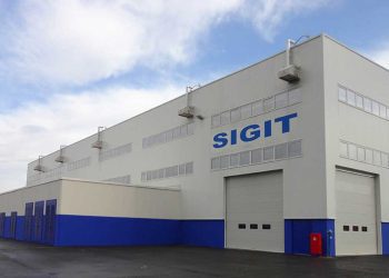 ستيلانتيس الجزائر توقع اتفاق شراكة جديد مع “سيجيت” الإيطالية