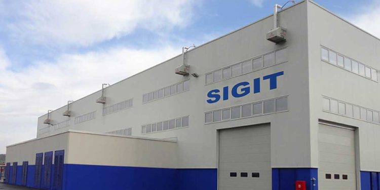 ستيلانتيس الجزائر توقع اتفاق شراكة جديد مع “سيجيت” الإيطالية